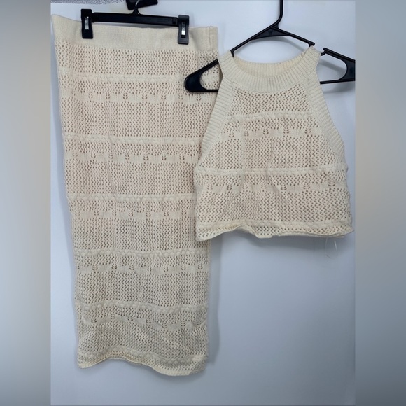 NWOT Haute Hippie 2 PC Set Ivory Crocheted Top & Skirt Large